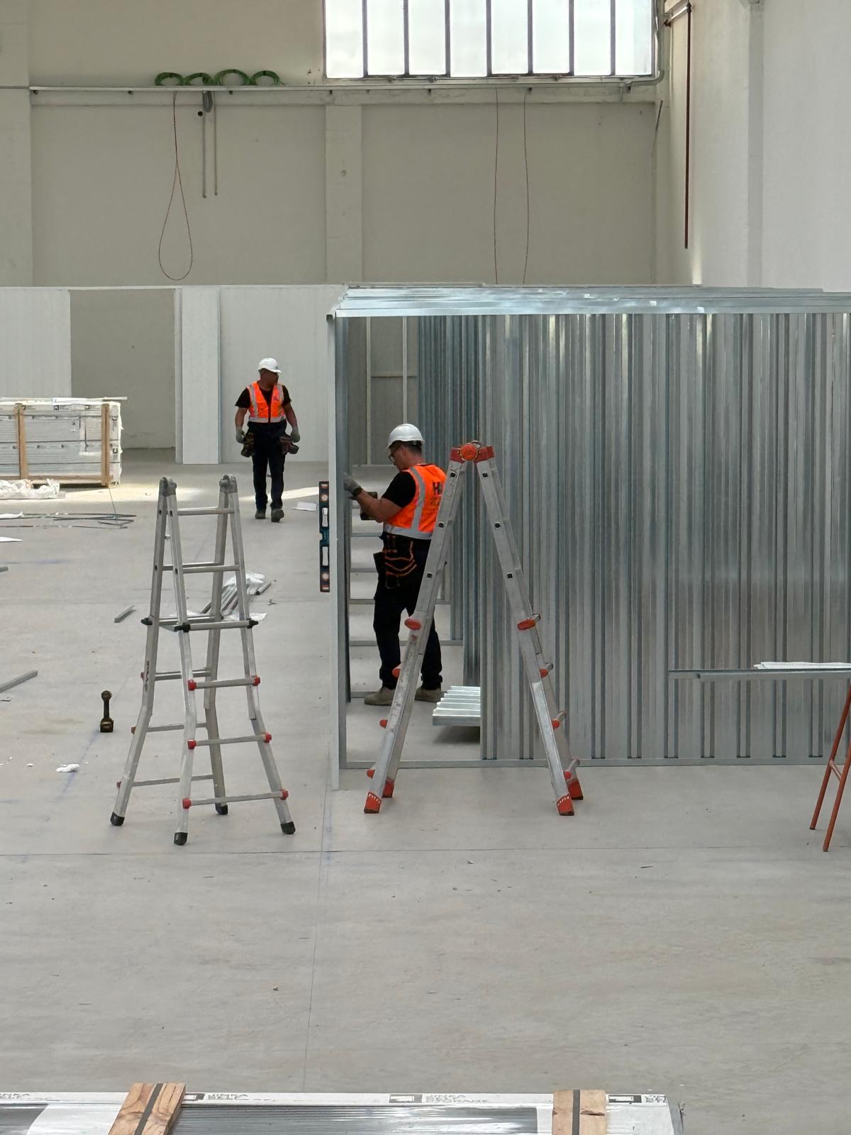 Trabajo de montaje en instalación